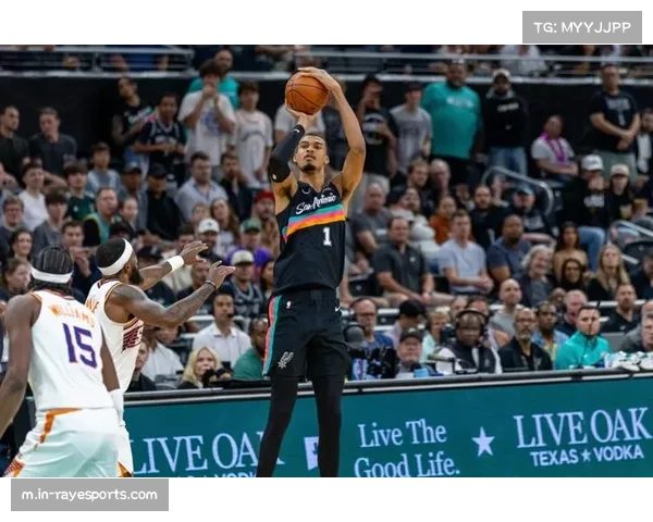 文班亚马不足25分钟贡献27+10+4帽 成为历史首位达成此数据球员